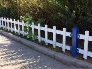 鋅鋼草坪護欄